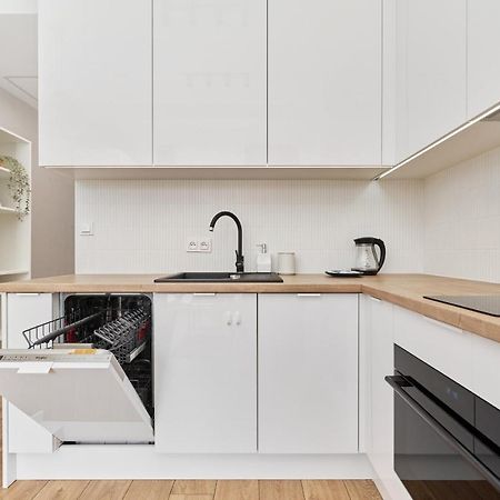 Apartment By The Oder River Wroclaw By Noclegi Renters Ngoại thất bức ảnh