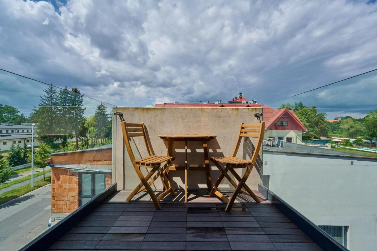 Apartment By The Oder River Wroclaw By Noclegi Renters Ngoại thất bức ảnh