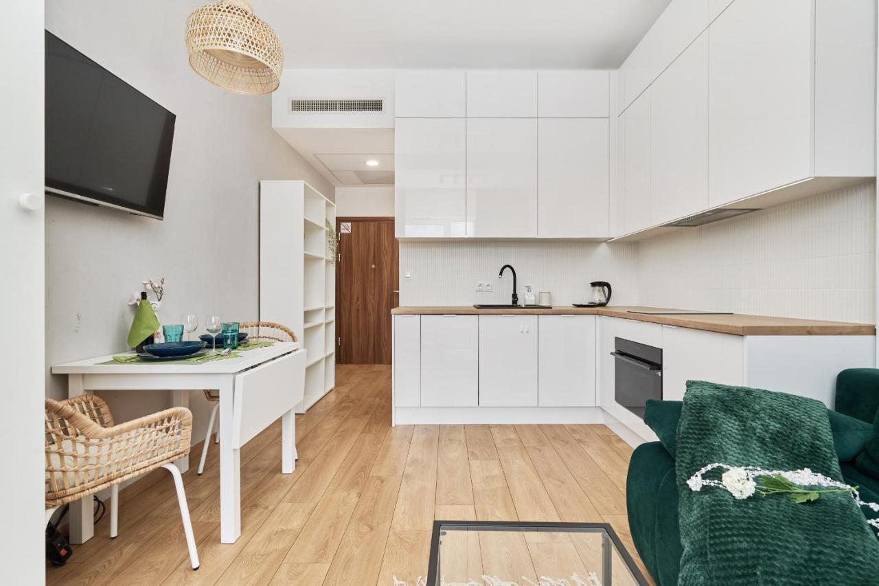 Apartment By The Oder River Wroclaw By Noclegi Renters Ngoại thất bức ảnh