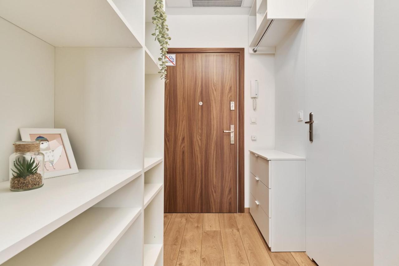 Apartment By The Oder River Wroclaw By Noclegi Renters Ngoại thất bức ảnh